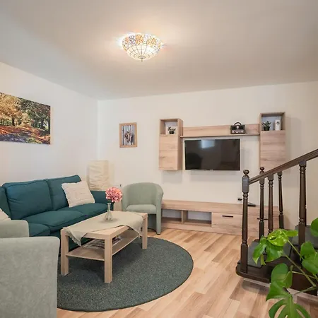 Comfy & Homy Vibe In The Heart Of Apartman Budapest