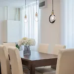 Comfy & Homy Vibe In The Heart Of Appartamento