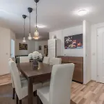 Comfy & Homy Vibe In The Heart Of *