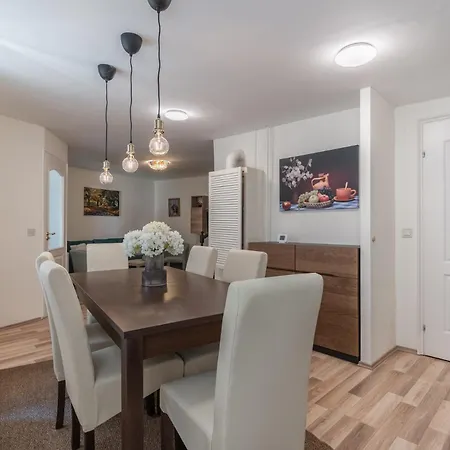 Comfy & Homy Vibe In The Heart Of *